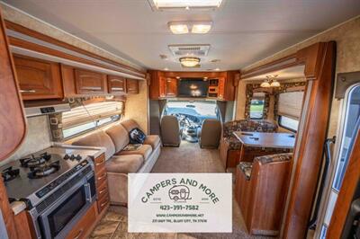 2008 Coachmen Concord 300 TS   - Photo 2 - Bluff City, TN 37618