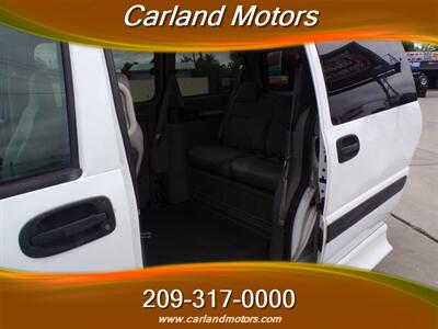 2002 Chevrolet Venture LS w/Wheel Chair Access   - Photo 17 - Stockton, CA 95205