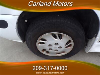 2002 Chevrolet Venture LS w/Wheel Chair Access   - Photo 9 - Stockton, CA 95205