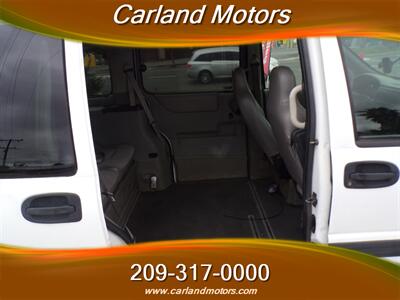 2002 Chevrolet Venture LS w/Wheel Chair Access   - Photo 33 - Stockton, CA 95205