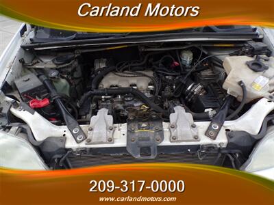 2002 Chevrolet Venture LS w/Wheel Chair Access   - Photo 11 - Stockton, CA 95205