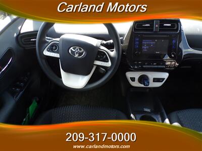 2018 Toyota Prius Two   - Photo 8 - Stockton, CA 95205