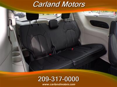 2018 Chrysler Pacifica Limited   - Photo 29 - Stockton, CA 95205