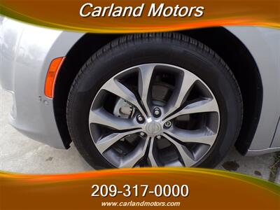 2018 Chrysler Pacifica Limited   - Photo 10 - Stockton, CA 95205