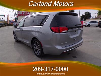 2018 Chrysler Pacifica Limited   - Photo 5 - Stockton, CA 95205
