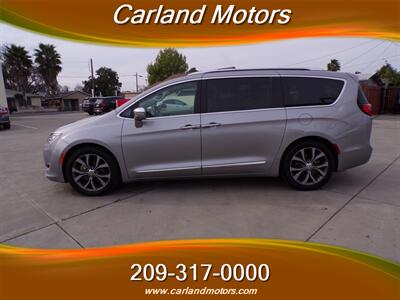 2018 Chrysler Pacifica Limited   - Photo 4 - Stockton, CA 95205