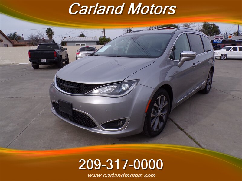 2018 Chrysler Pacifica Limited   - Photo 1 - Stockton, CA 95205