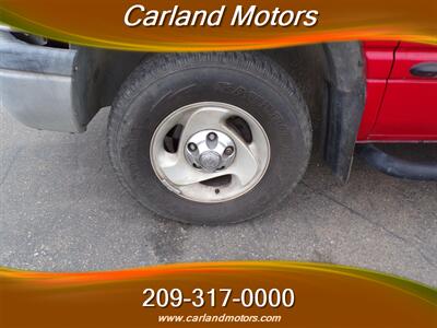 2001 Dodge Ram 1500 SLT   - Photo 22 - Stockton, CA 95205