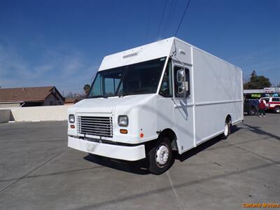 2009 Workhorse W42   - Photo 2 - Stockton, CA 95205