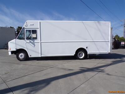 2009 Workhorse W42   - Photo 4 - Stockton, CA 95205
