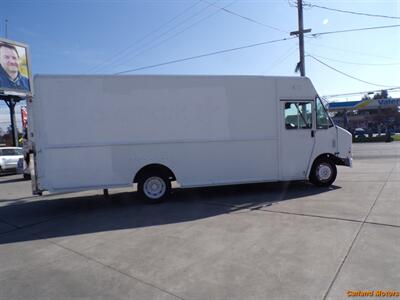 2009 Workhorse W42   - Photo 8 - Stockton, CA 95205