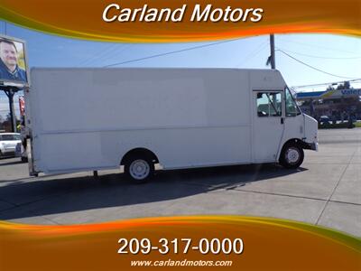 2009 Workhorse W42   - Photo 8 - Stockton, CA 95205