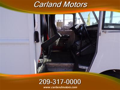 2009 Workhorse W42   - Photo 14 - Stockton, CA 95205