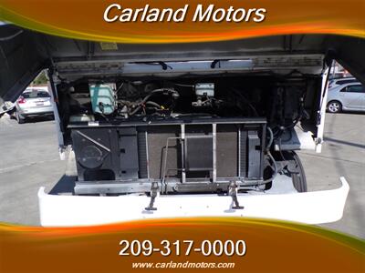 2009 Workhorse W42   - Photo 15 - Stockton, CA 95205