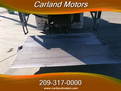 2021 Isuzu NRR Box Truck w/Lift   - Photo 24 - Stockton, CA 95205