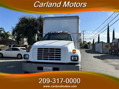 2000 GMC BOX TRUCK   - Photo 2 - Stockton, CA 95205