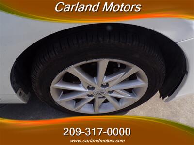 2012 Toyota Prius v Five   - Photo 9 - Stockton, CA 95205