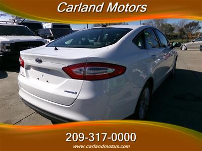 2014 Ford Fusion Hybrid S   - Photo 7 - Stockton, CA 95205