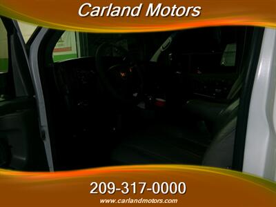 2009 Chevrolet Express 2500 - Photo 10 - Stockton, CA 95205