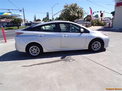 2018 Toyota Prius Two   - Photo 9 - Stockton, CA 95205