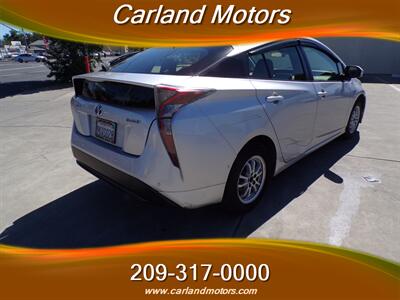 2018 Toyota Prius Two   - Photo 8 - Stockton, CA 95205