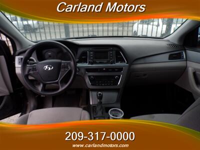 2016 Hyundai SONATA Hybrid SE - Photo 8 - Stockton, CA 95205
