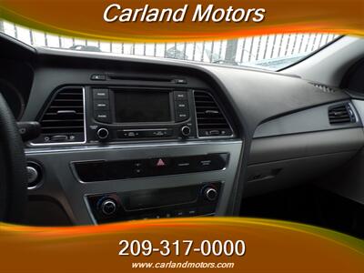 2016 Hyundai SONATA Hybrid SE - Photo 10 - Stockton, CA 95205