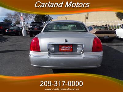 2003 Lincoln Town Car Executive   - Photo 6 - Stockton, CA 95205