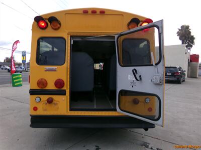 2009 Chevrolet Express 3500 BUS - Photo 12 - Stockton, CA 95205
