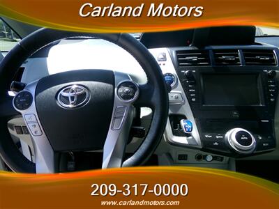 2013 Toyota Prius v Five Leather   - Photo 17 - Stockton, CA 95205