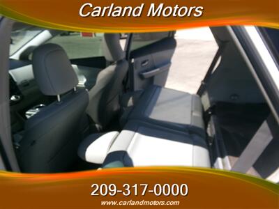 2013 Toyota Prius v Five Leather   - Photo 13 - Stockton, CA 95205