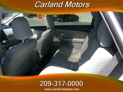 2013 Toyota Prius v Five Leather   - Photo 11 - Stockton, CA 95205
