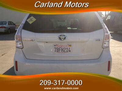 2013 Toyota Prius v Five Leather   - Photo 3 - Stockton, CA 95205