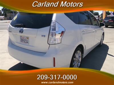 2013 Toyota Prius v Five Leather   - Photo 4 - Stockton, CA 95205