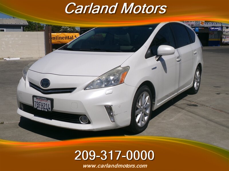 2013 Toyota Prius v Five Leather  