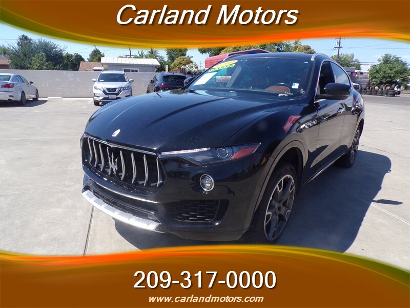 2017 Maserati Levante Levante's photo