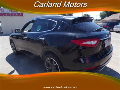 2017 Maserati Levante AWD   - Photo 5 - Stockton, CA 95205