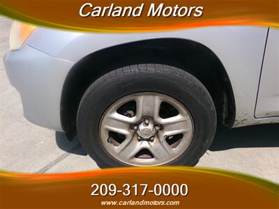 2011 Toyota RAV4 AWD   - Photo 10 - Stockton, CA 95205