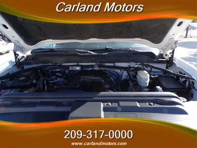 2015 Chevrolet Silverado 2500HD LT - Photo 18 - Stockton, CA 95205