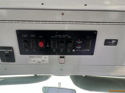 2007 Ford E-450 SD Shuttle Bus - Photo 12 - Stockton, CA 95205