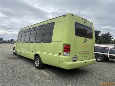 2007 Ford E-450 SD Shuttle Bus - Photo 4 - Stockton, CA 95205