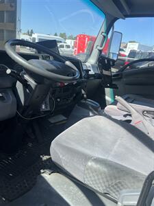 2014 Isuzu NPR Box Truck w/Liftgate Eco Max   - Photo 12 - Stockton, CA 95205