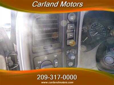 2001 Chevrolet Tahoe LT   - Photo 18 - Stockton, CA 95205