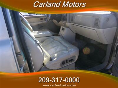 2001 Chevrolet Tahoe LT   - Photo 23 - Stockton, CA 95205