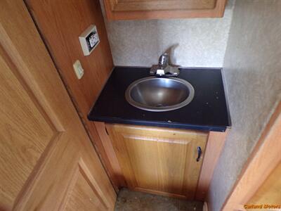 2007 Ford E-Series RV E-350 SD - Photo 32 - Stockton, CA 95205