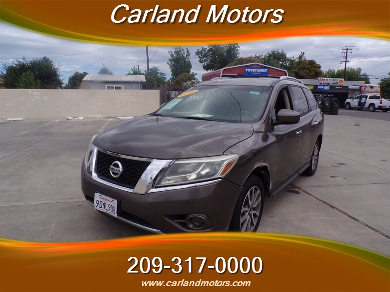 2015 Nissan Pathfinder S  