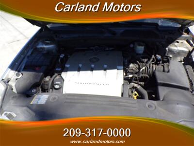 2009 Cadillac DTS Luxury Collection 5-Passenger   - Photo 12 - Stockton, CA 95205