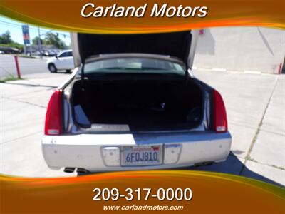 2009 Cadillac DTS Luxury Collection 5-Passenger   - Photo 22 - Stockton, CA 95205