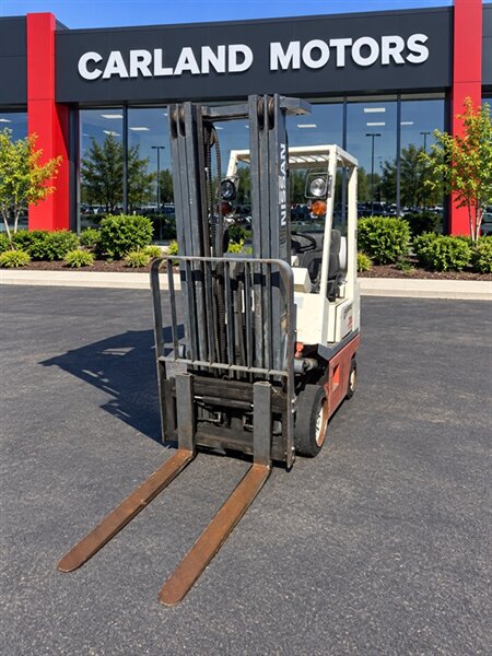 1984 Nissan Forklift Enduro C1 3F 475 Three-stage mast   - Photo 1 - Stockton, CA 95205