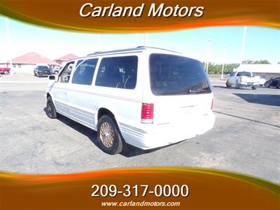 1995 Chrysler Town and Country   - Photo 5 - Stockton, CA 95205